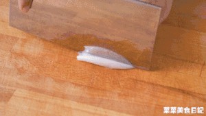 10分钟快手版【沙茶面】,懒人必学的做法 步骤2