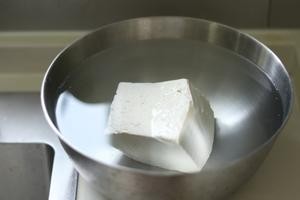 小白菜谱—砂锅老豆腐的做法 步骤1