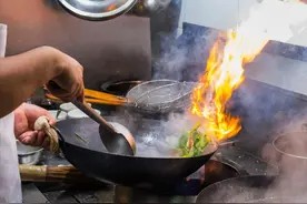 家庭离不开的“厨房重器”!真有“物理不粘锅”?锅的选择很重要图片