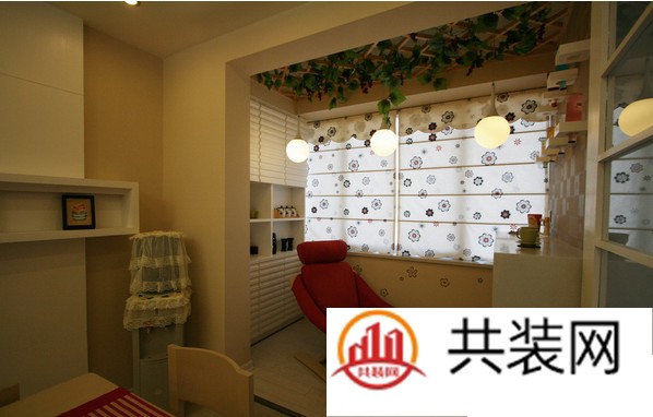 2㎡的阳台,如何打造成休闲的阳光阅读区?