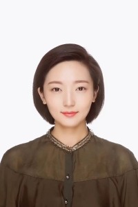 李秋雪证件照