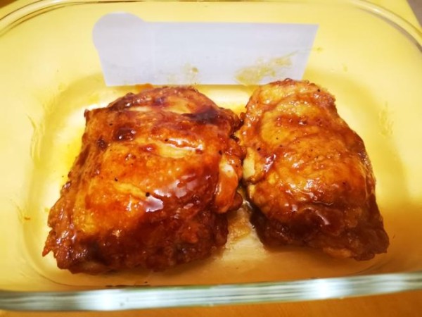 有着炸鸡口感的照烧鸡!脆皮照烧鸡腿排 / Cripsy Chicken Thigh with Teriyaki Sauce (内含自制照烧酱配方和鸡肉去腥小窍门)的做法
