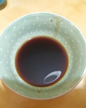 有着炸鸡口感的照烧鸡!脆皮照烧鸡腿排 / Cripsy Chicken Thigh with Teriyaki Sauce (内含自制照烧酱配方和鸡肉去腥小窍门)的做法 步骤2