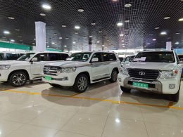 老杨二手车 15万元能帮美女淘什么车?
