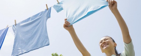 白衣服上果汁渍怎么洗掉