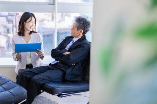 職場の人間関係 - 上司との円滑なコミュニケーションを図る新入社員