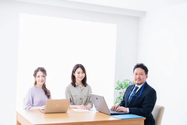 メンタル不調の相談先 - 新卒社員が活用できる社内外の支援リソース
