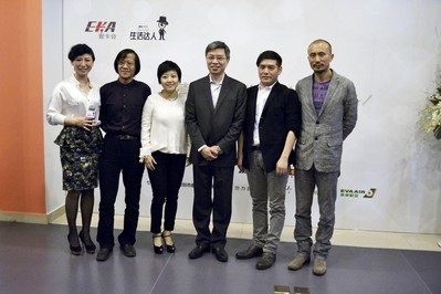 知名专家在“壹卡会2012深圳年度生活达人”颁奖礼现场，从不同的角度诠释发现生活之美。