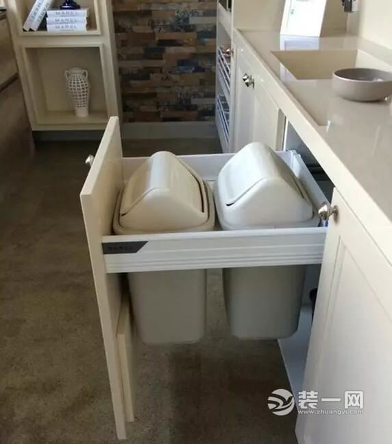 家用隐藏垃圾桶安装效果图