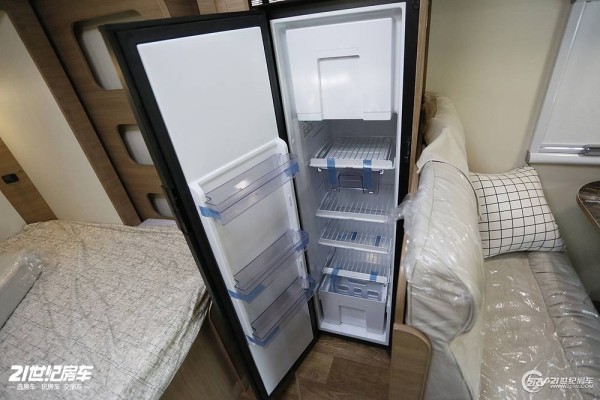 房车核心配置解读（4）：赛特福德T1152房车冰箱实拍_6