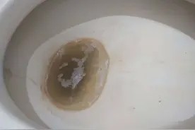 不管马桶多脏多臭，撒一把它进去，一冲就干净图片