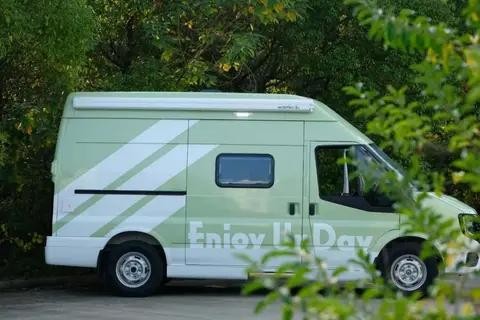 德兴Vanlife乐天派新版本：福顺中轴高顶底盘 布局优化-有驾