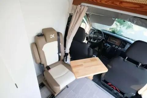 德兴Vanlife乐天派新版本：福顺中轴高顶底盘 布局优化-有驾