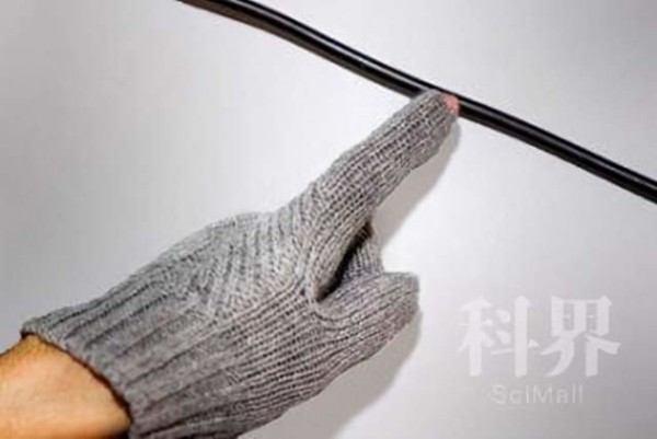 未来的智能服装：可水洗、连接WiFi、监测健康状况