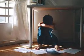 闪电心灵愈站 | 18岁男孩患双相情感障碍 看心理咨询师如何疗愈孩子内心→图片