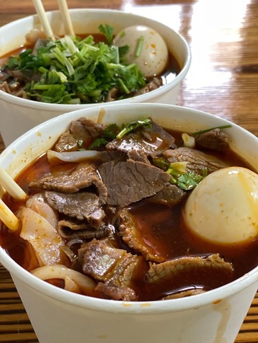 加根油条，多加点香菜[呲牙]