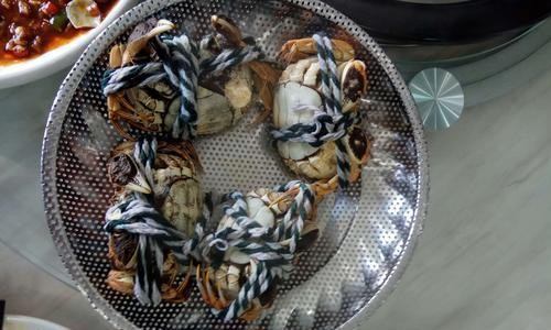 大闸蟹美食指南（揭秘大闸蟹烹饪的关键诀窍） 第1张