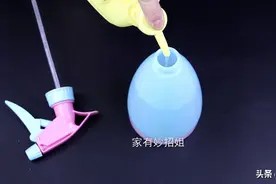 这样擦拭玻璃,玻璃干净透亮,一点水渍都没有,一起来学学吧图片