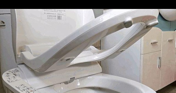 揭秘松下马桶冲不干净的原因与解决方法（为什么松下马桶无法彻底冲洗）