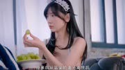 女仆来到富豪家中打扫卫生,企图分上他的一份家产