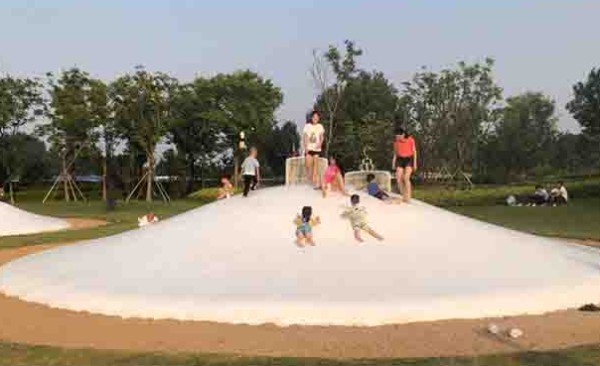 网红蹦蹦云