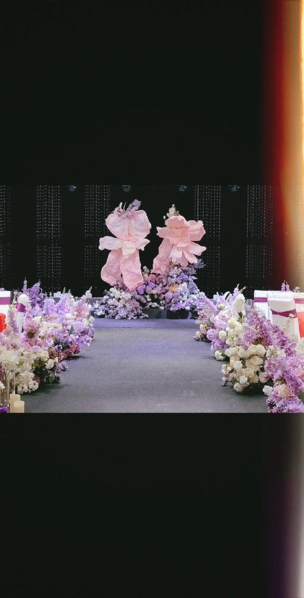婚庆花艺 紫色系 婚礼布置中祝六对新人永远幸福每一 