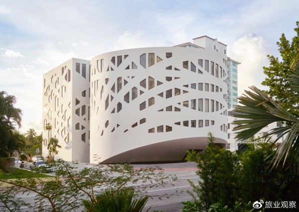 Faena_Forum_S40_Street_Level_Nik Koenig