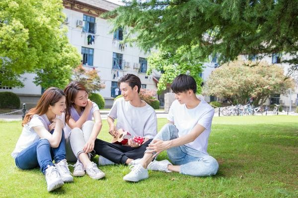 中央美术学院业余课程：提升艺术修养，丰富生活，享受学习之旅图1