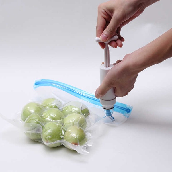 Vacuum Seal Bags for Food Fruit Storage with Air Valve Reusable Vacuum Food Storage Bags with Pump Kitchen Foldable Opp Bag Blue