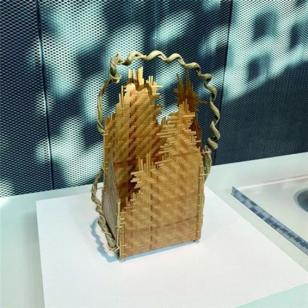 传统技艺的现代重构：手工艺发展三阶段