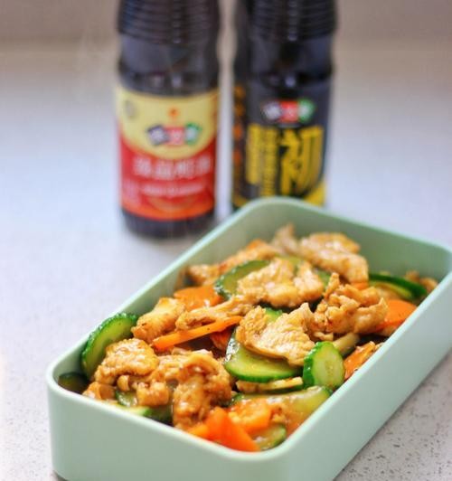 家常菜谱（简单易学的美味家常菜）