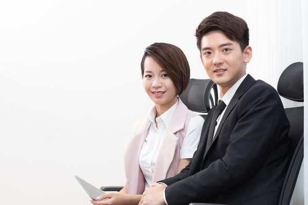 小咖啡馆灯光设计：营造温馨氛围的巧妙技巧图1