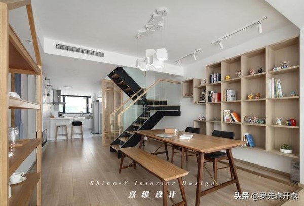 130㎡木质简约——非传统客厅布局形式，打造亲子互动空间