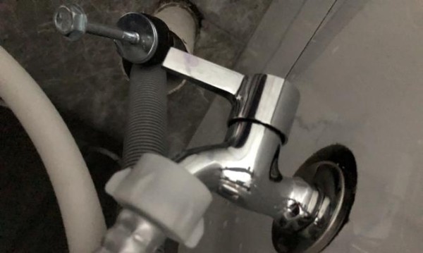 解决卫生间没有预留洗衣机水龙头的问题（便捷清洗）