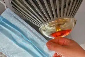 油烟机多脏也不怕,家政阿姨教你清洗小窍门,油垢污渍轻松洗干净图片
