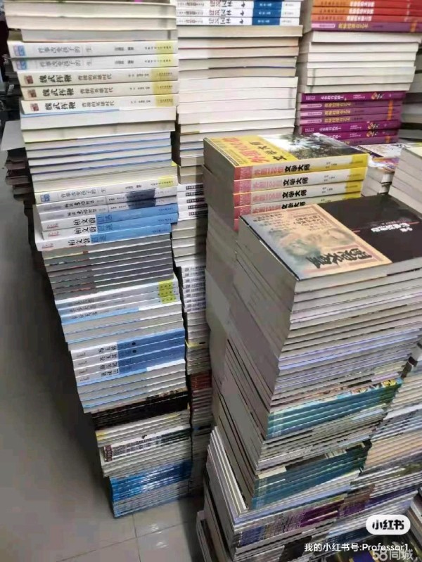 批发新书、二手书、线装书、旧书、老书、道具书、装饰书、书