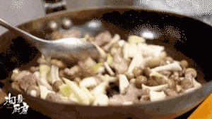 【冬去春来饭】这种饭要多吃！荤素搭配一锅出，错过等一年！的做法 步骤8