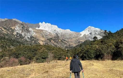 哪些地方适合徒步 什么地方适合徒步旅游