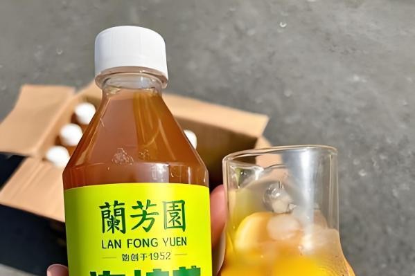 喝兰芳园冻柠茶迎春分:清爽入喉,解锁春日轻畅新体验