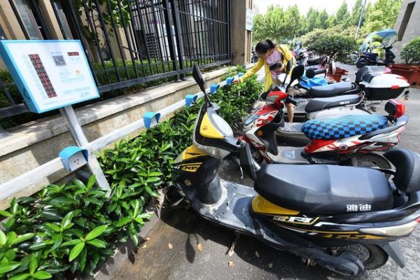 电瓶车充电秘籍，用完再充VS随时补电，哪个更胜一筹？-有驾
