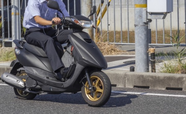 2026年法改正2:車が自転車などの右側を通過する際のルール新設