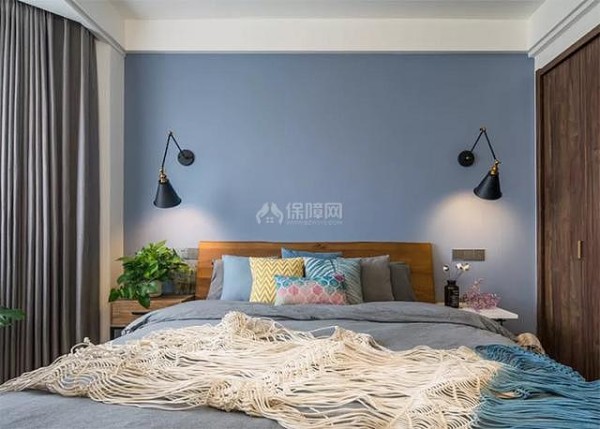 卧室床头怎么装饰 除了半墙设计之外这种也是不错的