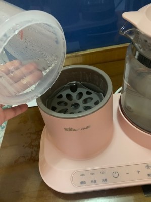 小熊智能温奶器，让妈妈更省心3