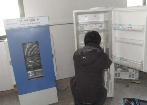 家里空调怎么清洗(简单易懂的清洗步骤)。