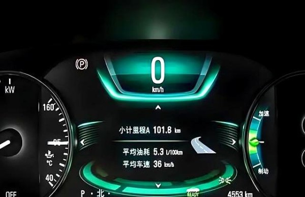 学会这4个技巧，百公里至少能省两个油，老司机的省油绝招-有驾