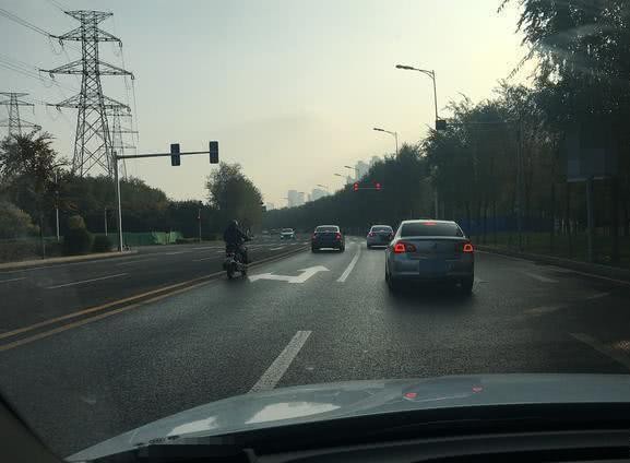省油不伤车,这4个省油方式比空挡滑行更靠谱