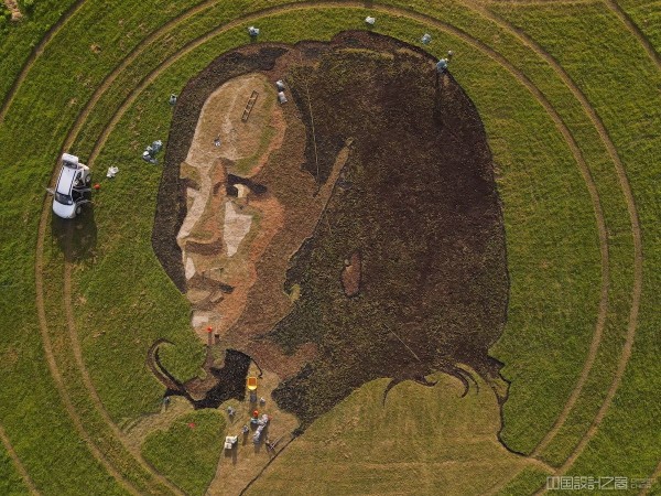 Portrait of Kamala Harris Dug Into the Earth