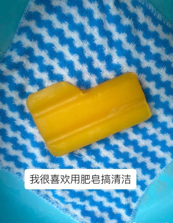 内饰脏了该怎么清洁？学会这套方法其实超简单-有驾