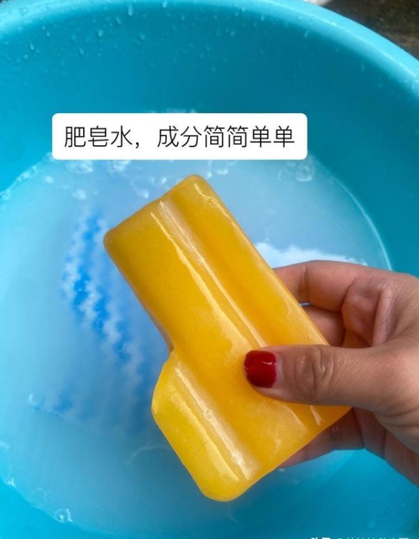 内饰脏了该怎么清洁？学会这套方法其实超简单-有驾