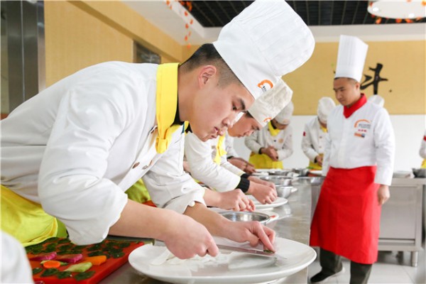 学厨师需要掌握的基本技能有哪些